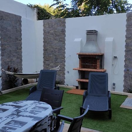 Malvarosa Beach Private Garden Apartment Valencia Bagian luar foto