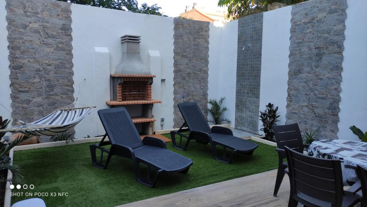 Malvarosa Beach Private Garden Apartment Valencia Bagian luar foto