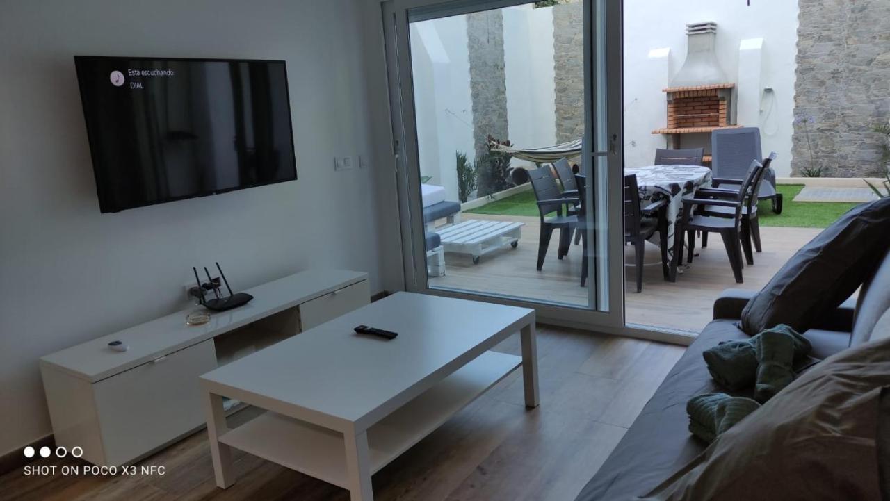 Malvarosa Beach Private Garden Apartment Valencia Bagian luar foto