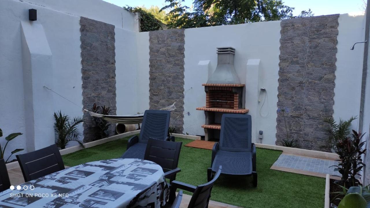 Malvarosa Beach Private Garden Apartment Valencia Bagian luar foto